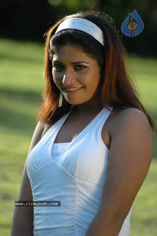 Gayatri Stills - 25 / 38 photos