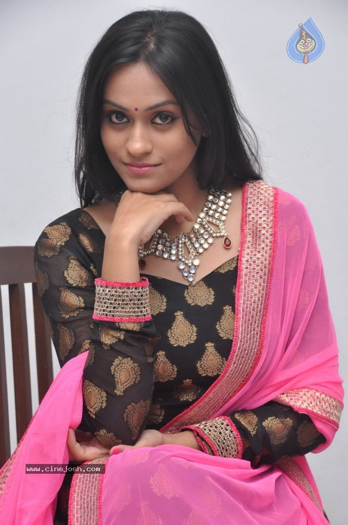 Geetha Bhagat Stills - 45 / 56 photos