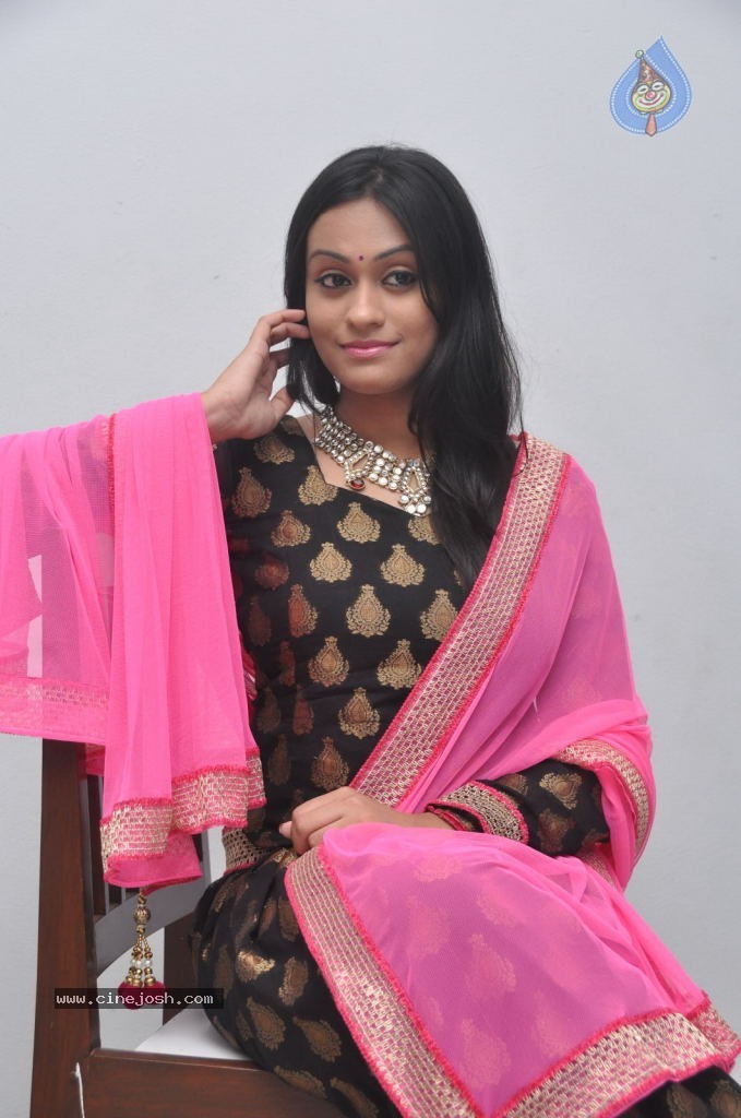 Geetha Bhagat Stills - 49 / 56 photos