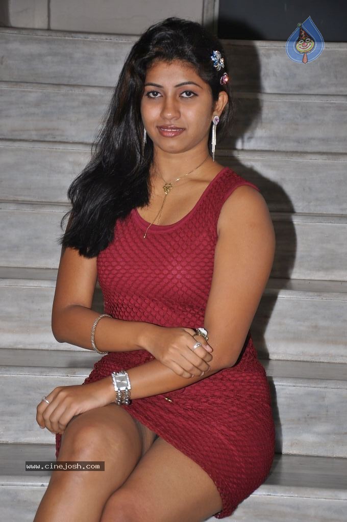 Geethanjali Hot Stills - 40 / 103 photos