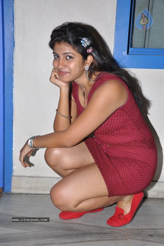 Geethanjali Hot Stills - 49 / 103 photos