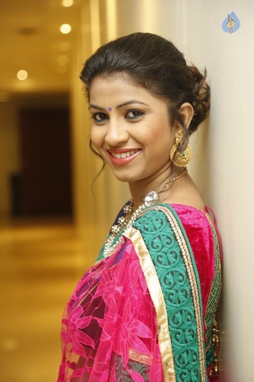 Geethanjali Latest Photos - 42 / 60 photos