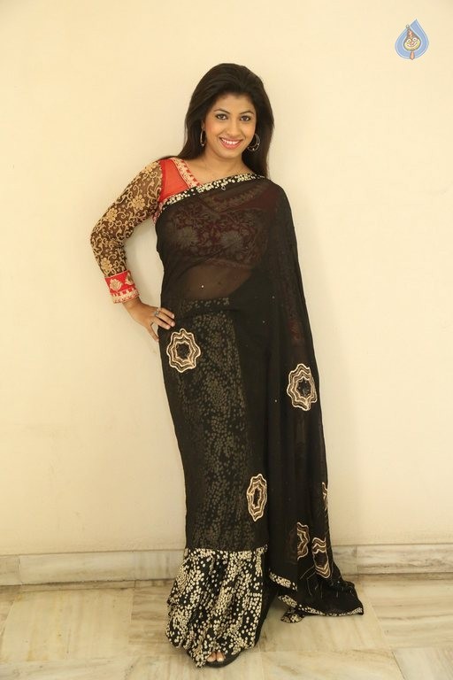 Geethanjali Latest Photos - 1 / 37 photos