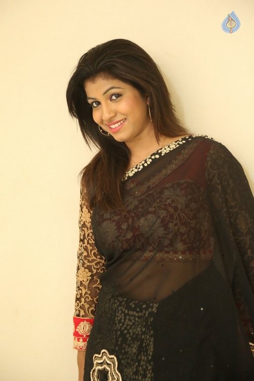 Geethanjali Latest Photos - 12 / 37 photos