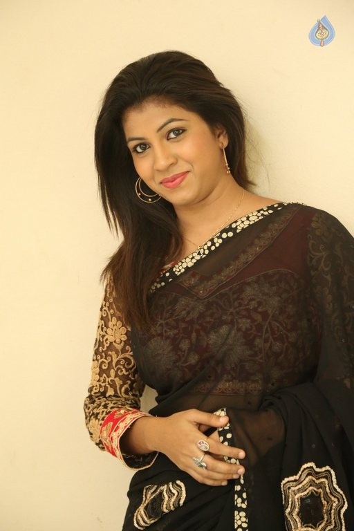 Geethanjali Latest Photos - 36 / 37 photos