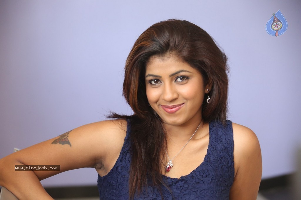 Geethanjali Latest Photos - 44 / 135 photos