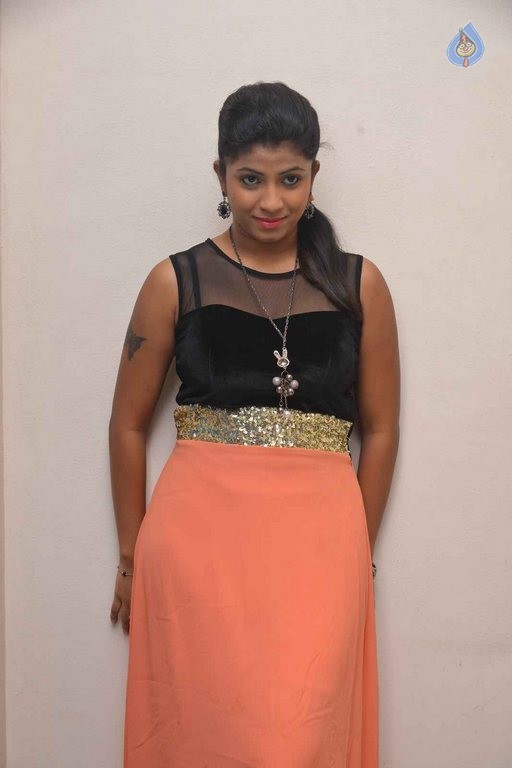 Geethanjali Latest Photos - 30 / 40 photos