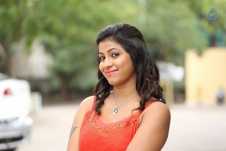 Geethanjali Latest Pics - 40 / 50 photos