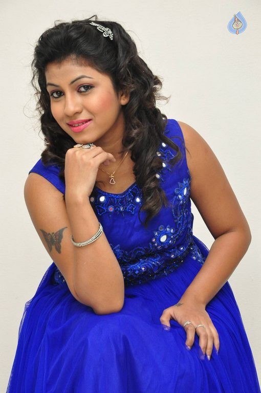 Geethanjali Latest Pics - 13 / 42 photos