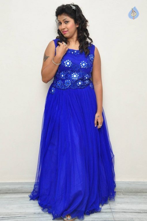 Geethanjali Latest Pics - 14 / 42 photos