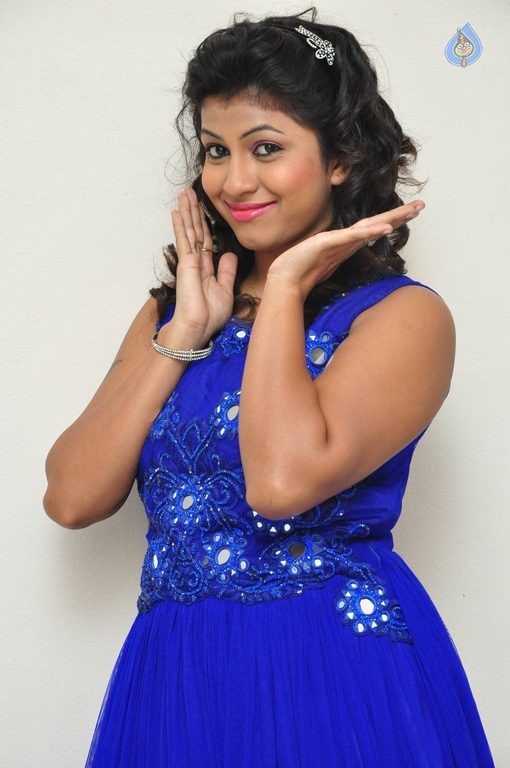 Geethanjali Latest Pics - 15 / 42 photos