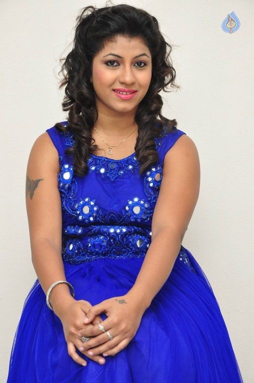 Geethanjali Latest Pics - 34 / 42 photos