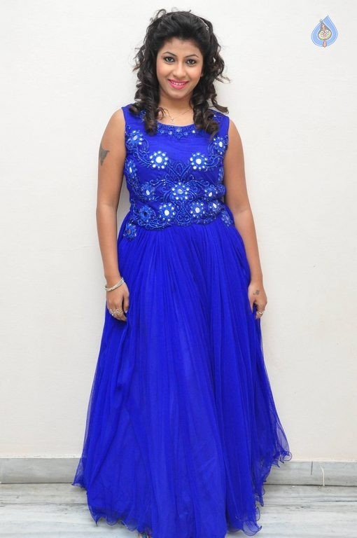 Geethanjali Latest Pics - 38 / 42 photos