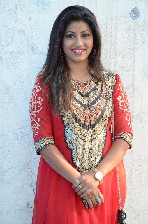 Geethanjali Latest Pics - 6 / 29 photos