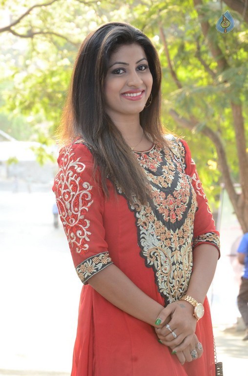 Geethanjali Latest Pics - 7 / 29 photos