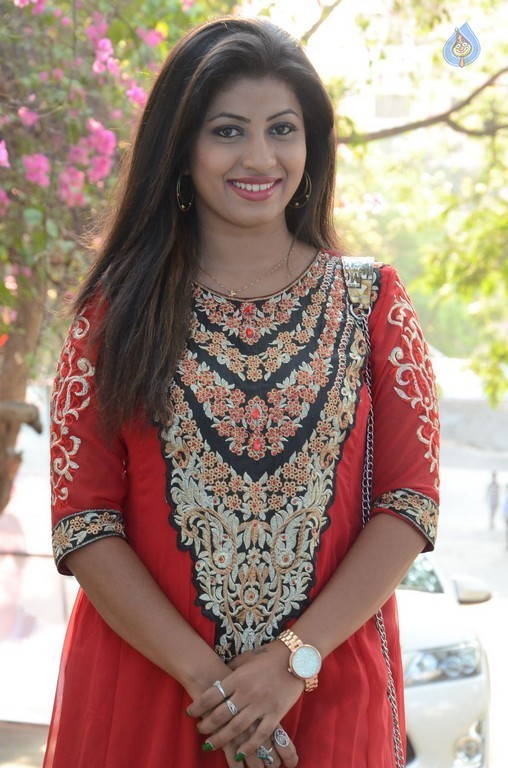 Geethanjali Latest Pics - 8 / 29 photos