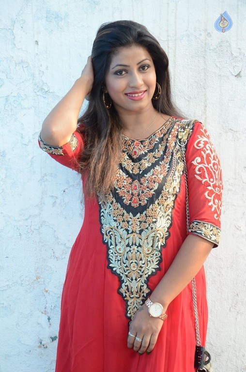 Geethanjali Latest Pics - 9 / 29 photos