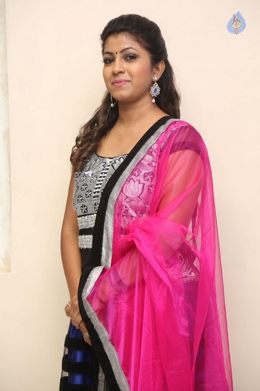 Geethanjali Latest Pics - 13 / 36 photos