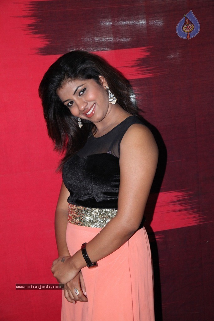 Geethanjali New Gallery - 136 / 148 photos