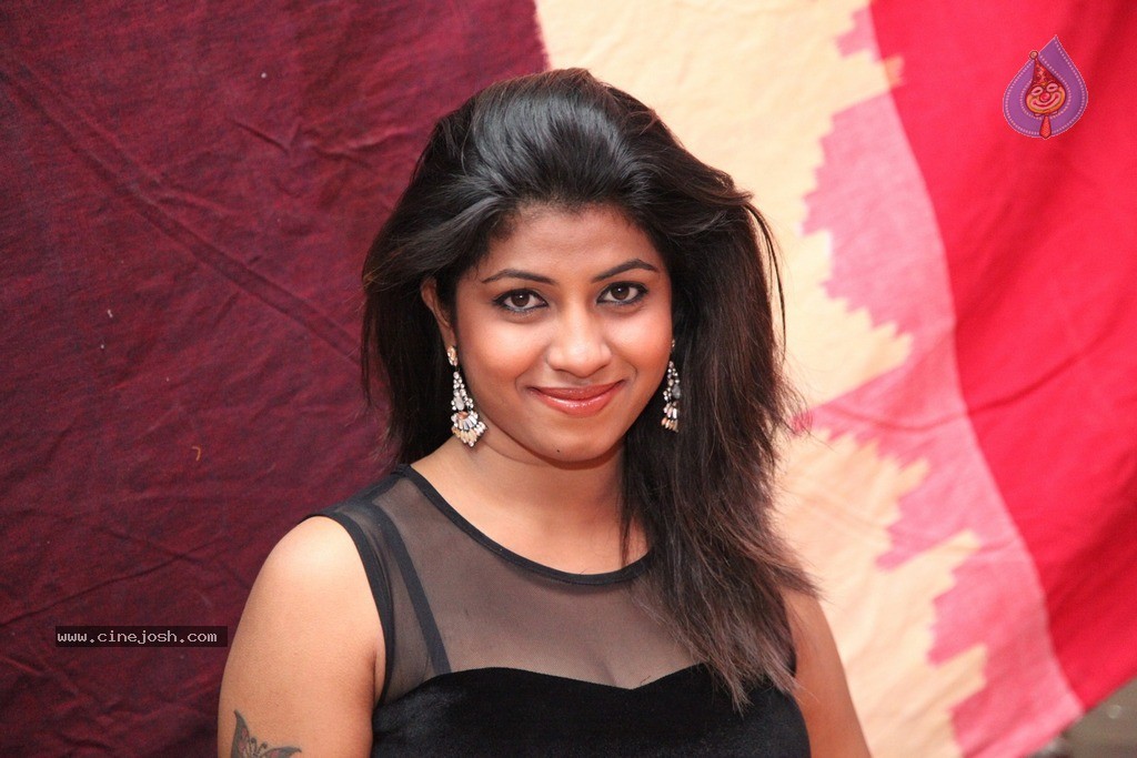 Geethanjali New Gallery - 139 / 148 photos