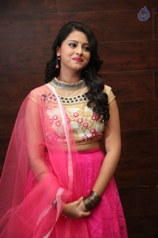 Geethanjali New Images - 2 / 29 photos