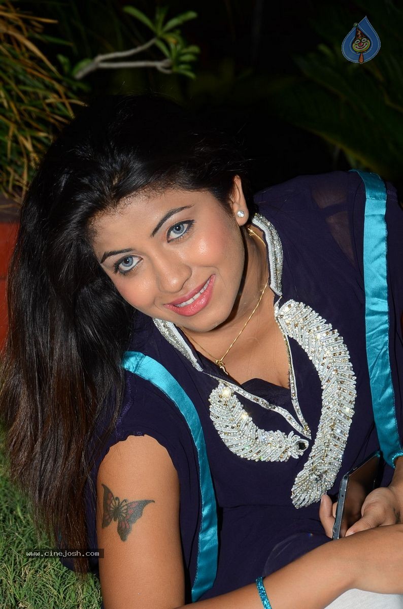 Geethanjali New Photos - 28 / 55 photos