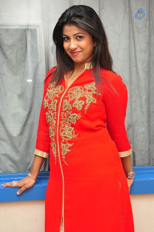 Geethanjali New Photos - 10 / 42 photos