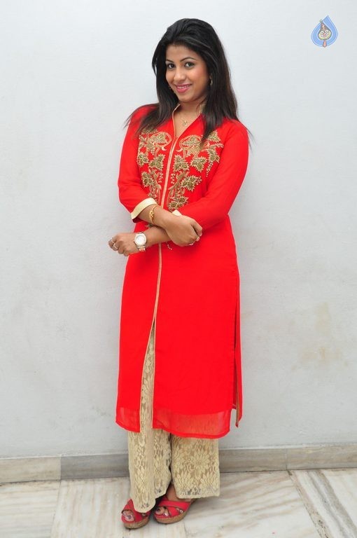 Geethanjali New Photos - 12 / 42 photos