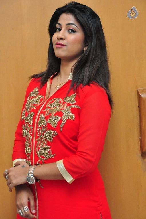 Geethanjali New Photos - 31 / 42 photos