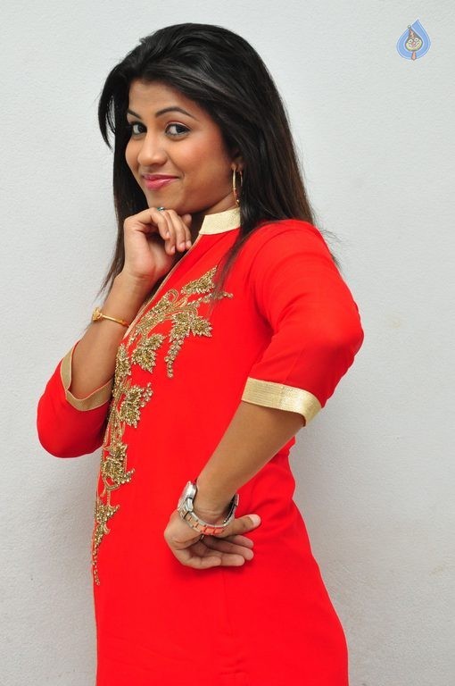 Geethanjali New Photos - 36 / 42 photos