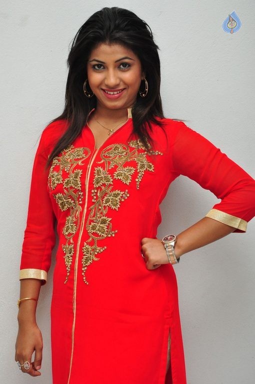 Geethanjali New Photos - 39 / 42 photos