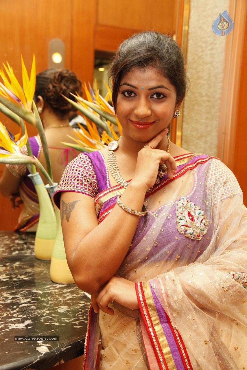 Geethanjali New Photos - 69 / 74 photos