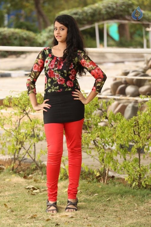 Geethanjali New Photos - 32 / 42 photos