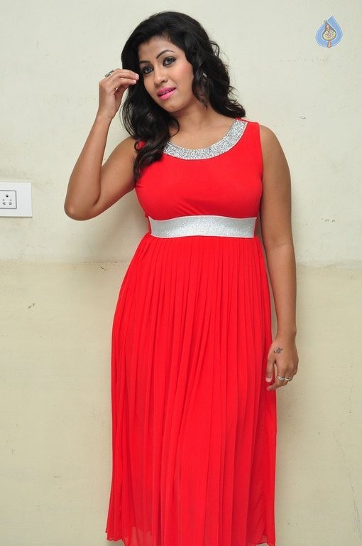 Geethanjali New Pics - 28 / 42 photos