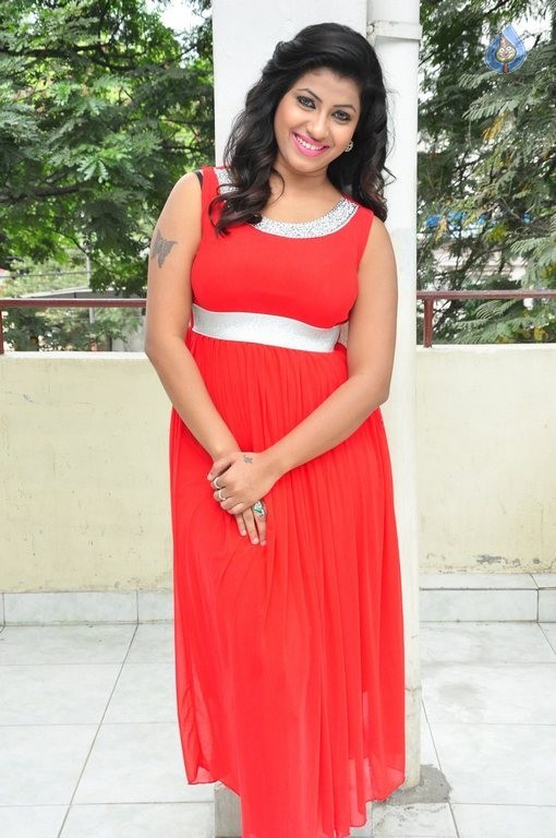 Geethanjali New Pics - 32 / 42 photos