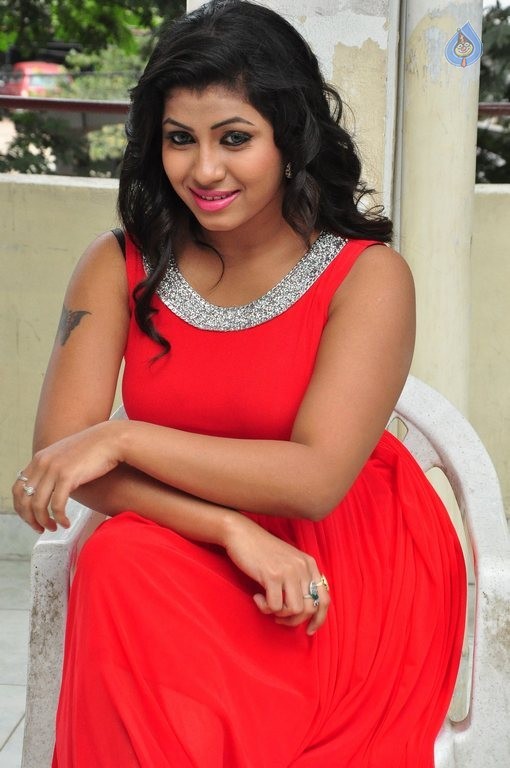 Geethanjali New Pics - 38 / 42 photos