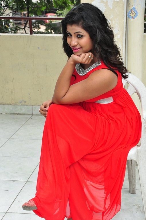 Geethanjali New Pics - 42 / 42 photos