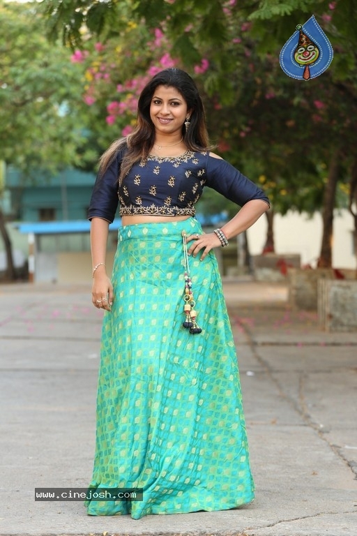 Geethanjali Pics - 4 / 21 photos