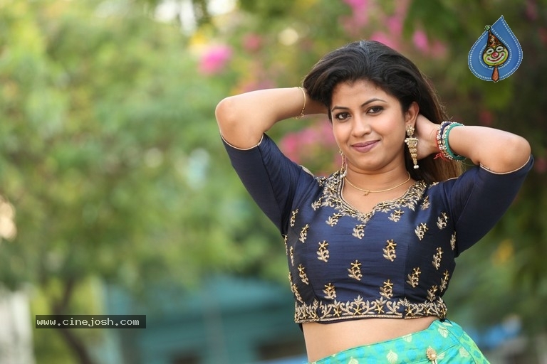 Geethanjali Pics - 7 / 21 photos