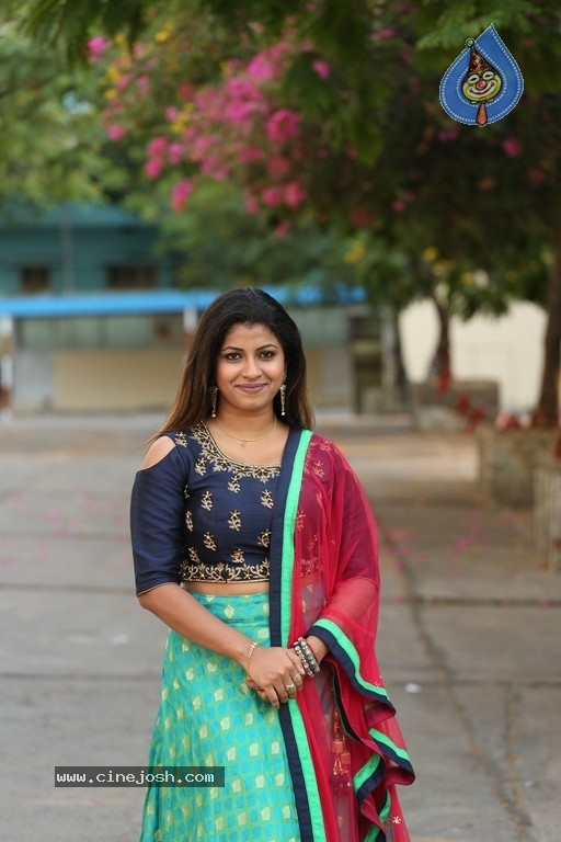 Geethanjali Pics - 14 / 21 photos