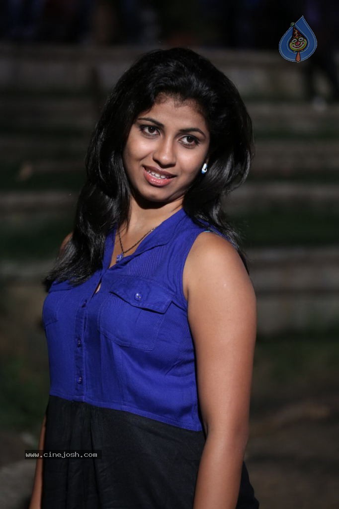 Geethanjali Stills - 30 / 48 photos