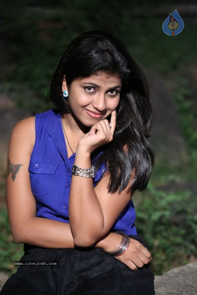 Geethanjali Stills - 48 / 48 photos