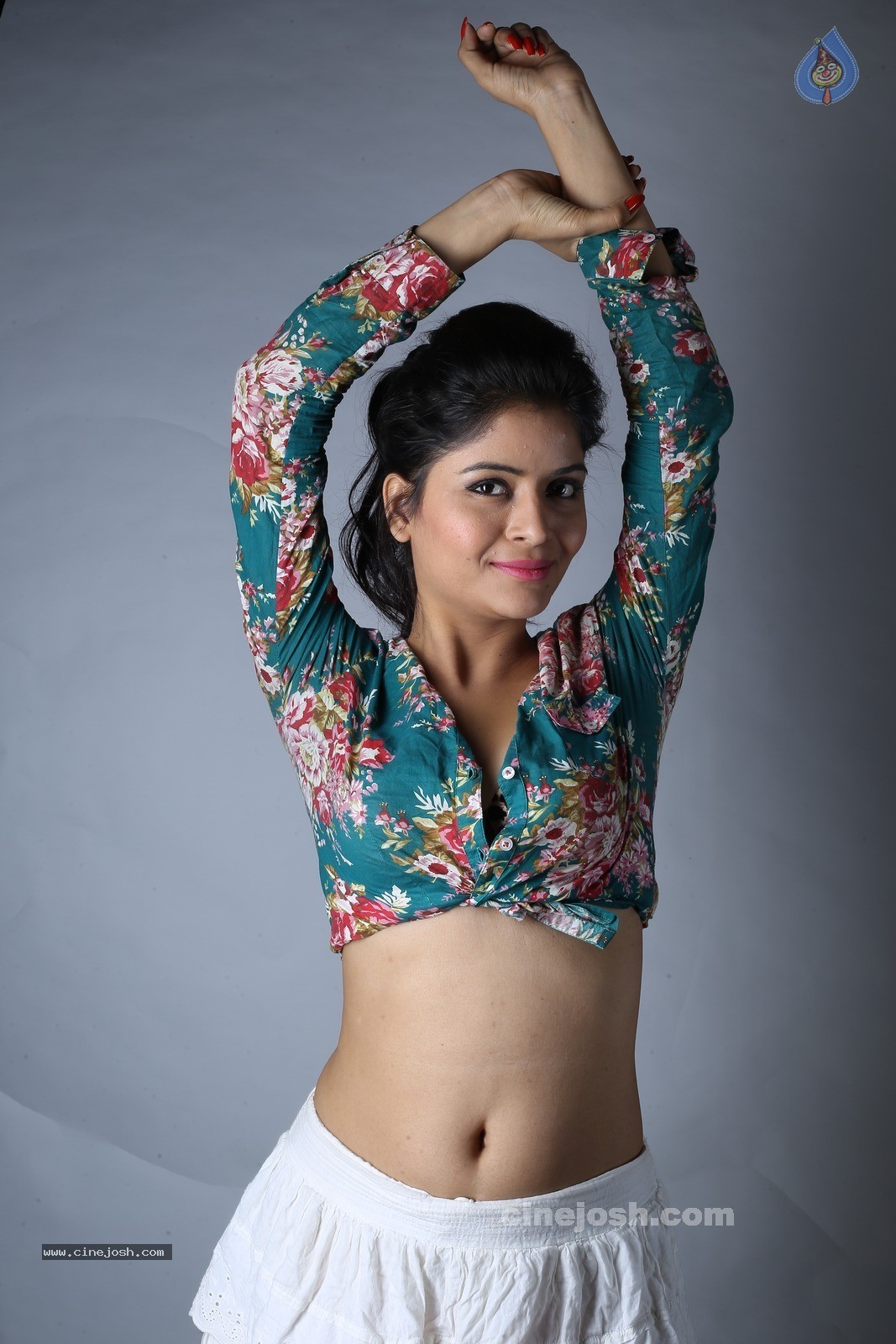 Gehana Vasisth Photoshoot - 9 / 60 photos