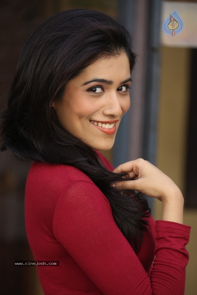 Ghazal Somaiah New Stills - 17 / 188 photos