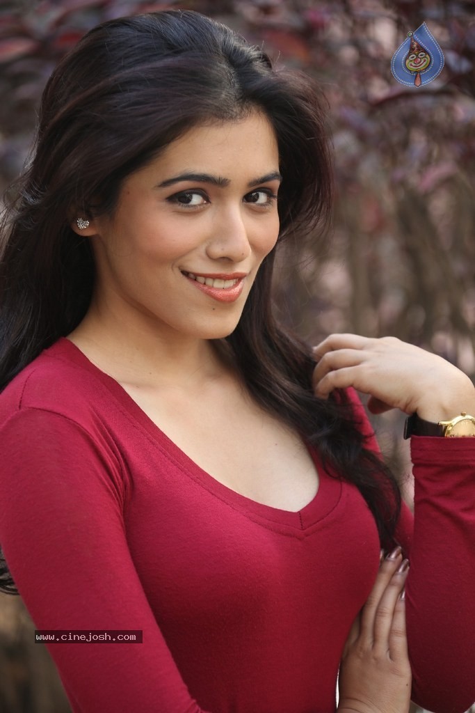 Ghazal Somaiah New Stills - 26 / 188 photos