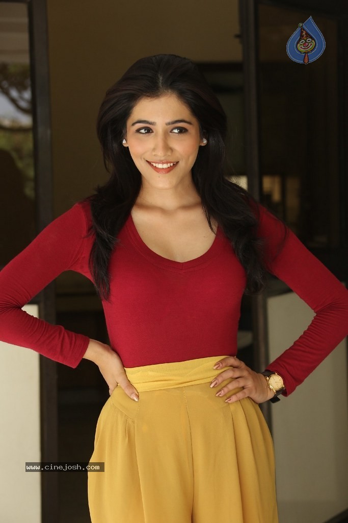 Ghazal Somaiah New Stills - 31 / 188 photos