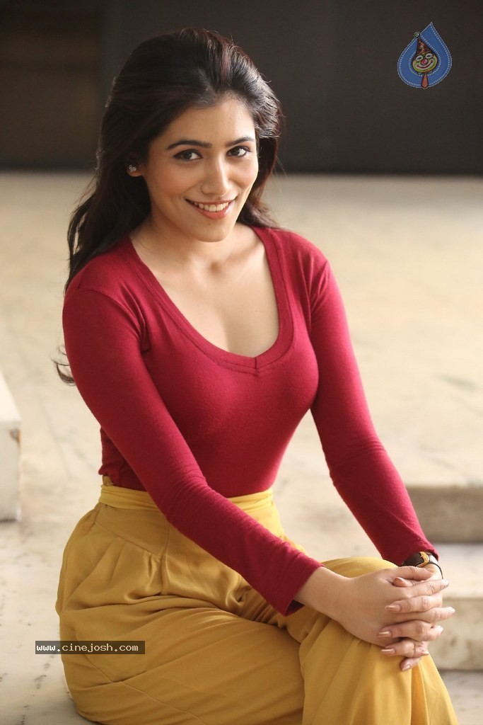 Ghazal Somaiah New Stills - 35 / 188 photos