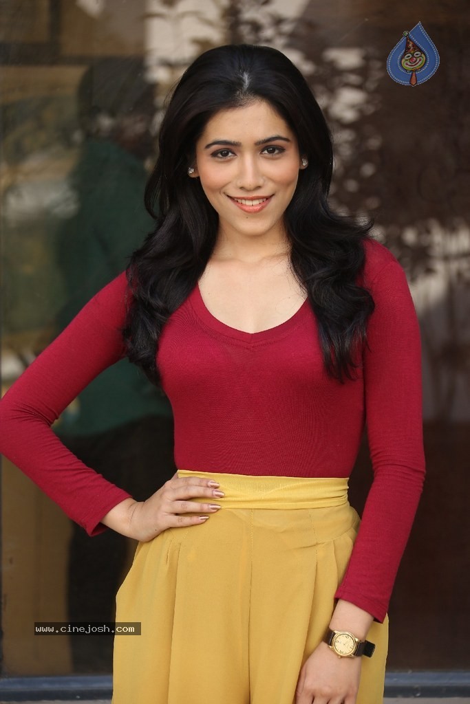 Ghazal Somaiah New Stills - 53 / 188 photos