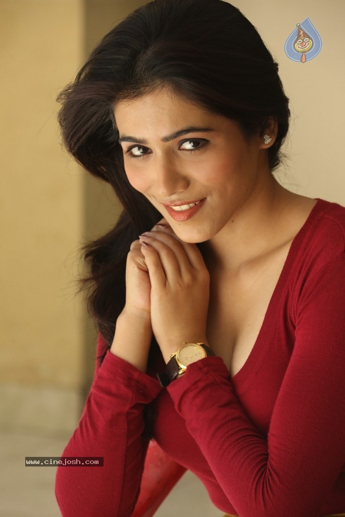 Ghazal Somaiah New Stills - 93 / 188 photos