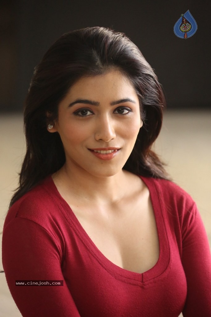 Ghazal Somaiah New Stills - 105 / 188 photos